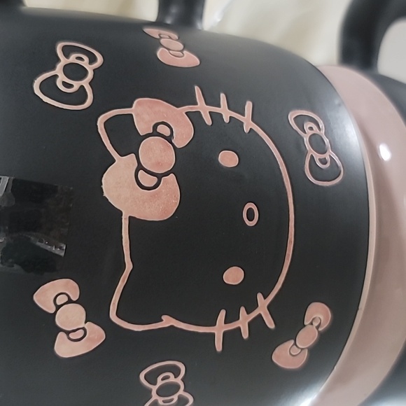 🩷🩶LAST ONE❗️Hello Kitty Blue Sky Clayworks Sanrio Pink Bow 2025 Teapot🩶🩷 - Picture 8 of 11